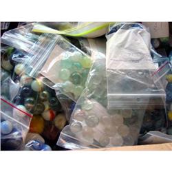 BB Marbles: About 950 Varied Machine Mades