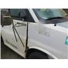 Image 8 : Chevrolet 2006 Dually 15' Cargo Box Truck 10,000 GVW