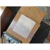 Image 3 : Qty 8 Maid Quik-Change Wet Mop Wooden Handles in Box