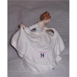 ROYAL DOULTON FIGURINE "PAMELA" HN 2479