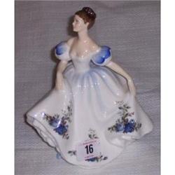 7½" ROYAL DOULTON FIGURINE "BEATRICE" HN 3