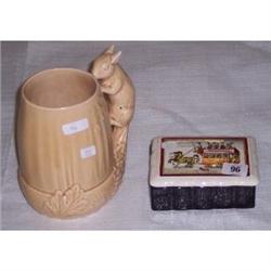 DECORATIVE WADE LIDDED BOX AND 7" SQUIRREL