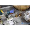 Image 6 : Assorted Decor - Swans, Ducks, Frogs, Blue Mountain Pottery