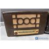 Image 2 : (2) Vintage Wooden Radios