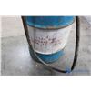 Image 4 : **Royalite Can w/Pump Top
