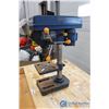 Image 2 : **Mastercraft 5-Speed Benchtop Drill Press - Working