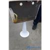 Image 3 : **Cast Porcelain Sink & Adjustable Pedestal