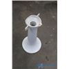 Image 4 : **Cast Porcelain Sink & Adjustable Pedestal