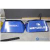 Image 1 : Metzeler & Michelin Tire Displays