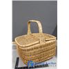 Image 1 : Wicker Picnic Basket