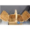 Image 2 : Wicker Picnic Basket