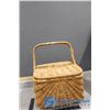 Image 4 : Wicker Picnic Basket