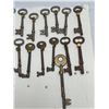 Image 2 : Nice Lot of Old Skeleton Keys on board