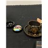 Image 2 : Nice Asian Decorative Lot, Teacup, Laquer Box etc