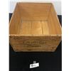 Image 2 : Vintage Vat 69 Scotch Whiskey Wood Crate
