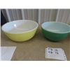 Image 2 : Pyrex Set of 4 Primary Color Bowls
