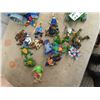 Image 2 : Ninja Turtle Figurines & Toy Space Ships