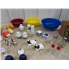 Image 2 : 3 Primary Colored Mixing Bowls, & S&P Collection