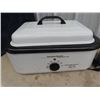 Image 2 : 4 Small Appliances - Hamilton Beach 18 Quart Roaster, Slow Cooker, Crock Pot