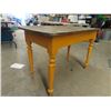 Image 2 : Country Painted Table 29" H 42"W 23"D