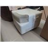 Image 2 : (LM) Pet Kennel & Bionair Air Purifier