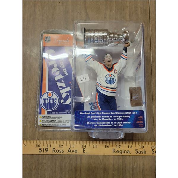 Gretzky Mcfarlane legends