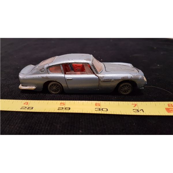 Dinky Aston Martin