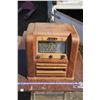 Image 1 : Vintage Wooden Tabletop Radio [Rogers] Short Wave