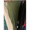 Image 4 : LOT OF 40+ PIECE OF WOMENS CLOTHING MOSTLY 2X AND 3X