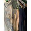 Image 4 : LOT OF 30+ PIECE OF WOMENS CLOTHING MOSTLY MEDIUM AND LARGE