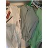 Image 5 : LOT OF 30+ PIECE OF WOMENS CLOTHING MOSTLY MEDIUM AND LARGE