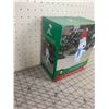 Image 2 : 3.5' INFLATABLE SNOOPY CHRISTMAS YARD DECOR UNUSED