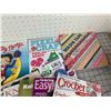 Image 4 : CRAFT BOOKS AND KNITTING AND CROCHET MAGAZINES