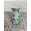 Image 2 : ANTIQUE PORCELAIN HAT PIN STAND