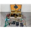 Image 1 : JEWELRY BOX AND CONTENTS