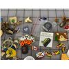 Image 5 : LOT OF PINS ETC