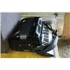 Image 3 : Giuletti Accordian S/N 10212 Electronic, Black Continental Super Free Bassetti, comes with case