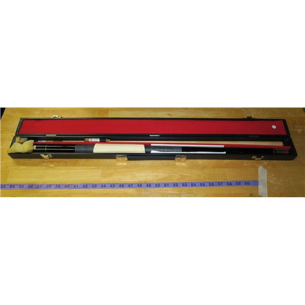 Cue Sight billiards cue Professional laser sighted Like new, with case