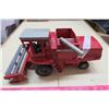 Image 2 : Massey Ferguson MF 860 Toy Metal Tractor - 15"