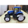 Image 1 : TG 285 New Holand Tractor Toy - Metal/Rubber/Plastic - 14"x10"X8"