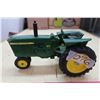 Image 1 : John Deere Metal Toy Tractor - 9"