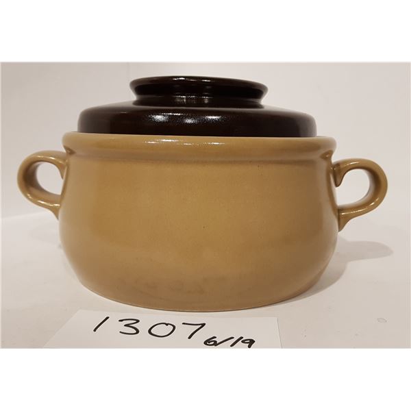 Hearthstone Hand Painted Ovenproof Stoneware Pot with Lid (Japan)