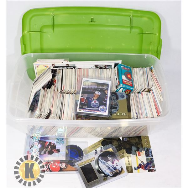 SMALL TOTE OF ASSORTED HOCKEY CARDS