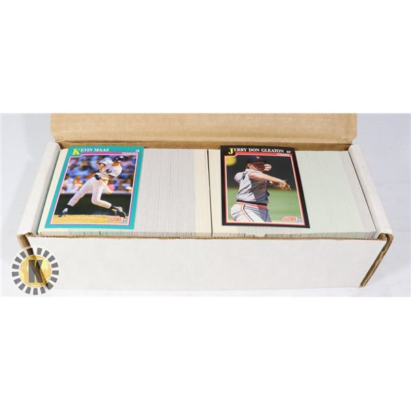 MEDIUM  BOX OF BASEBALL CARDS