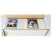 Image 1 : MEDIUM  BOX OF BASEBALL CARDS