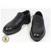 Image 1 : PAIR OF BLACK LEATHER SHOES- FLORSHEIM SIZE 8