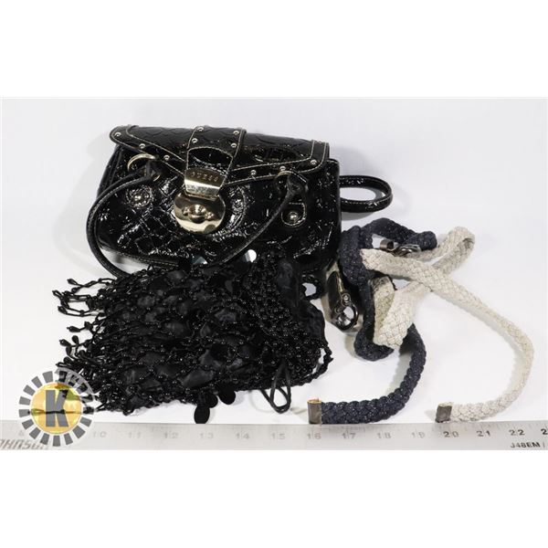 LADIES PURSE LOT-ONE IS REAL GUESS