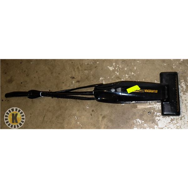 EUREKA BAGLESS VACUUM CLEANER-
