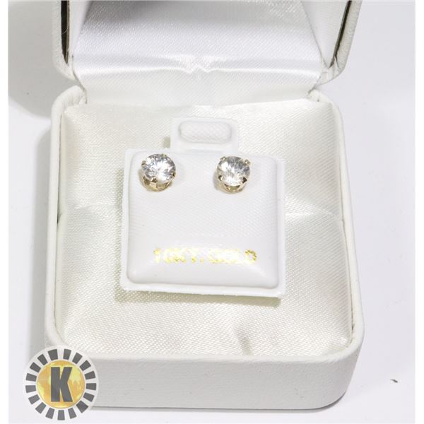 10K YELLOW GOLD WHITE ZIRCON(1.6CT)