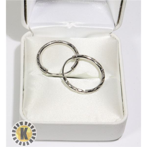 SILVER SMALL HOOP EARRINGS